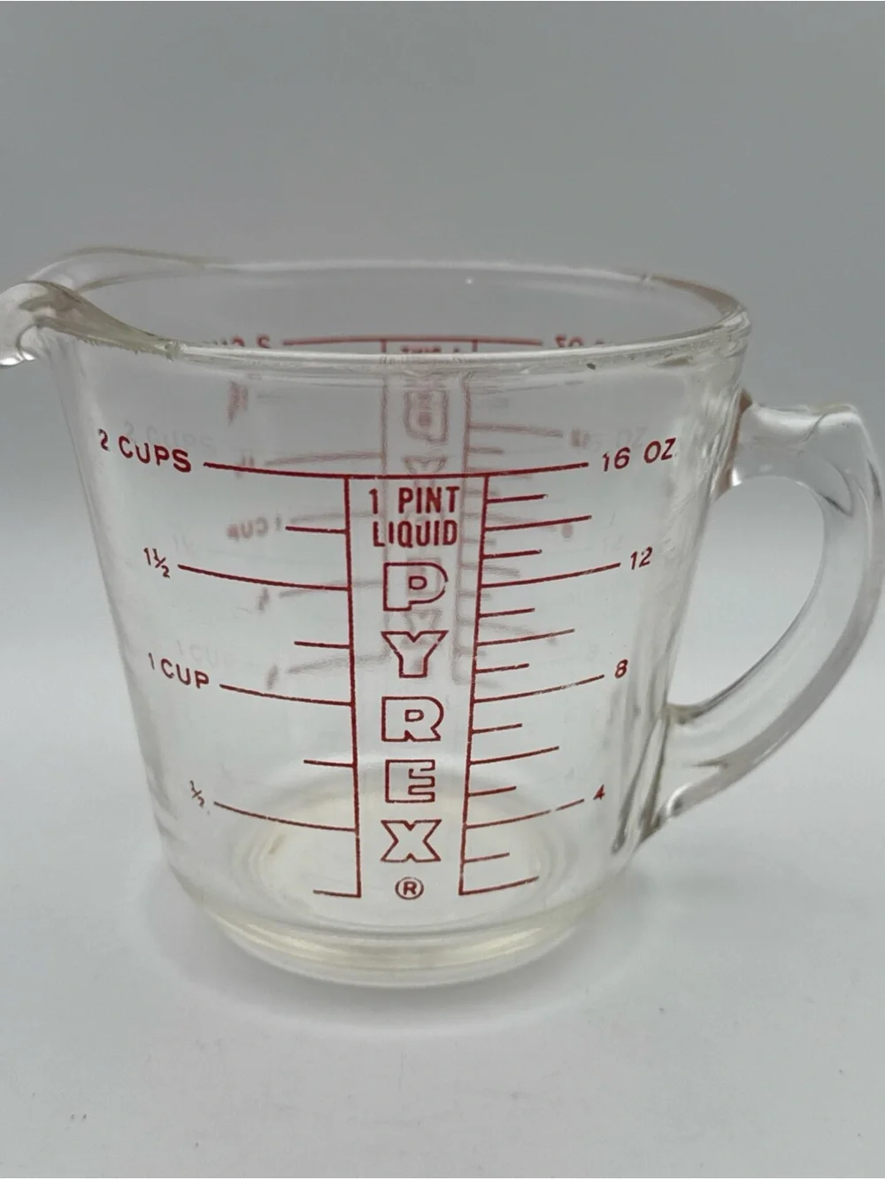 Vintage PYREX 516 Glass Measuring Cup Red Lettering Closed D-Handle 2 Cup/1 Pint